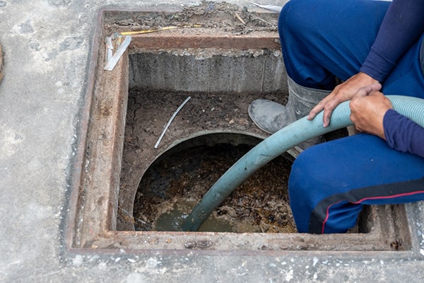grease trap pumping should be left to the professionals as it requires specialized equipment and training for proper disposal and cleaning